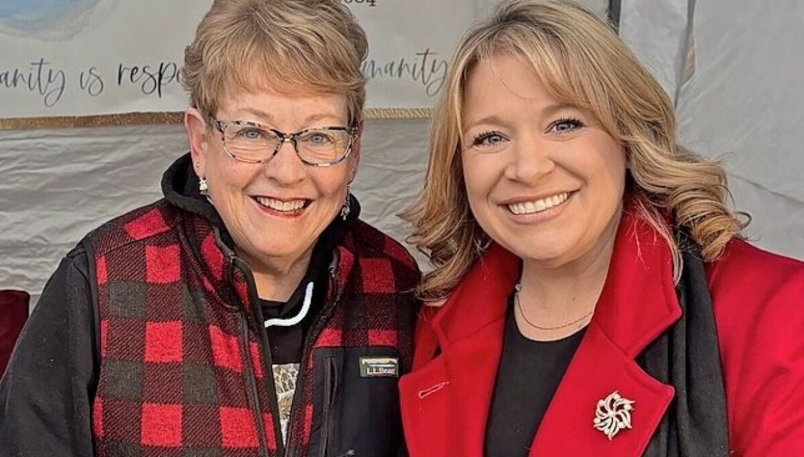 Suburban Garden Club donates more than $900 to community groups