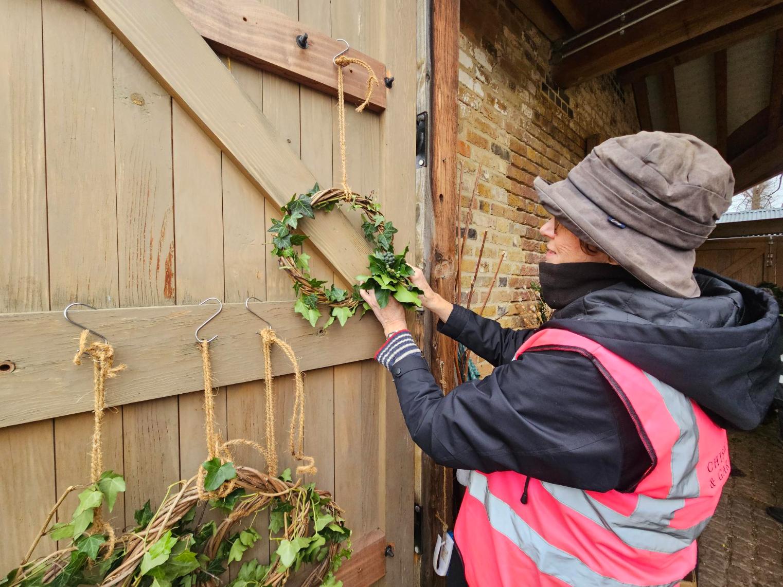 CHG Vicki wreath Dec 25 CHG Vicki wreath Dec 25