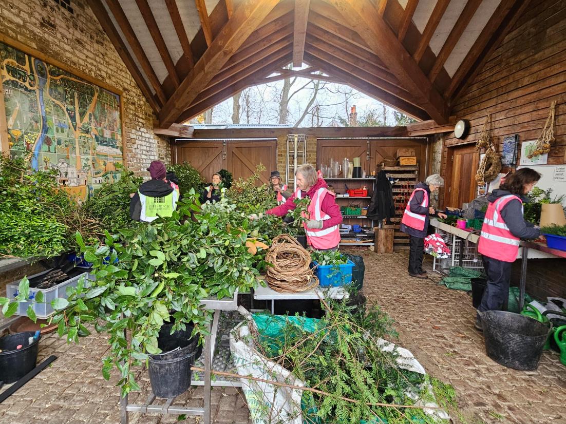 CHG wreath making Dec 25