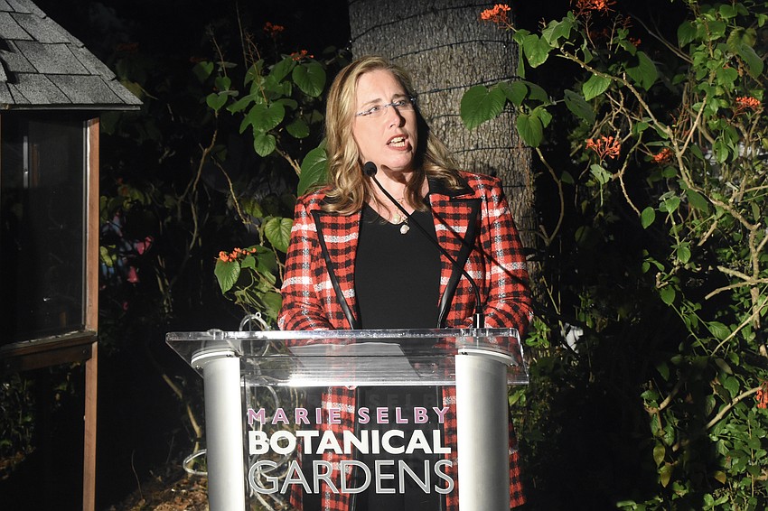 Jennifer Rominiecki, president and CEO of Selby Gardens, delivers remarks before the flipping of the switch.