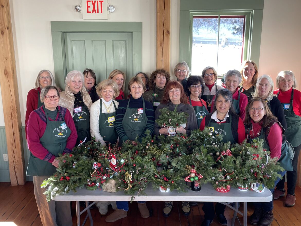 Green Mountain Gardeners bring holiday cheer to neighbors Green Mountain Gardeners bring holiday cheer to neighbors