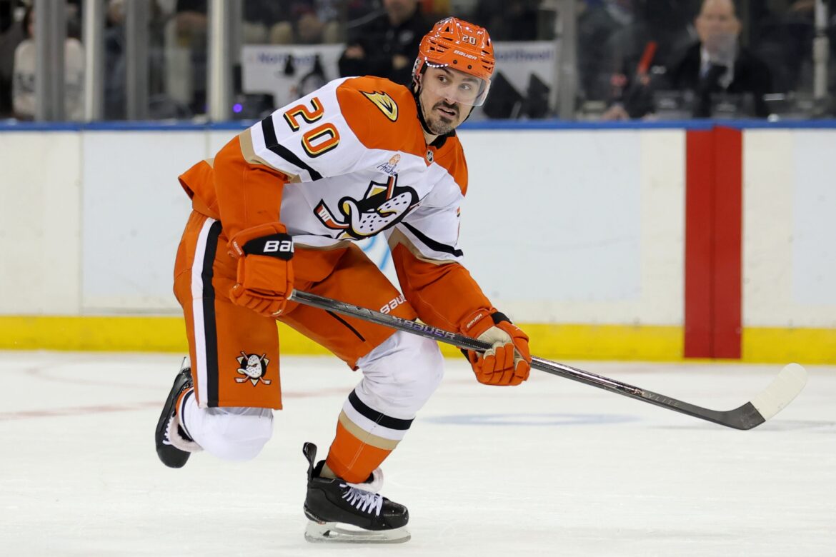 ‘A little weird’; Kreider, Trouba honored by Rangers in return to Garden 'A little weird'; Kreider, Trouba honored by Rangers in return to Garden