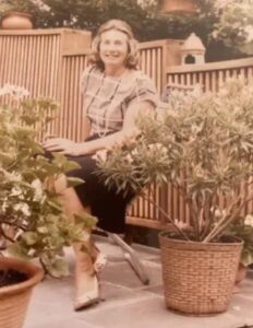 Obituary - Elfriede Colodny