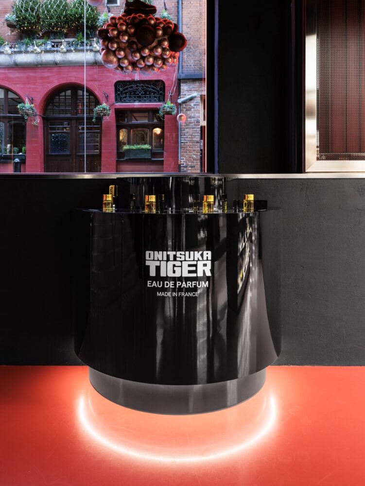 Onitsuka Tiger Covent Garden 18 Large