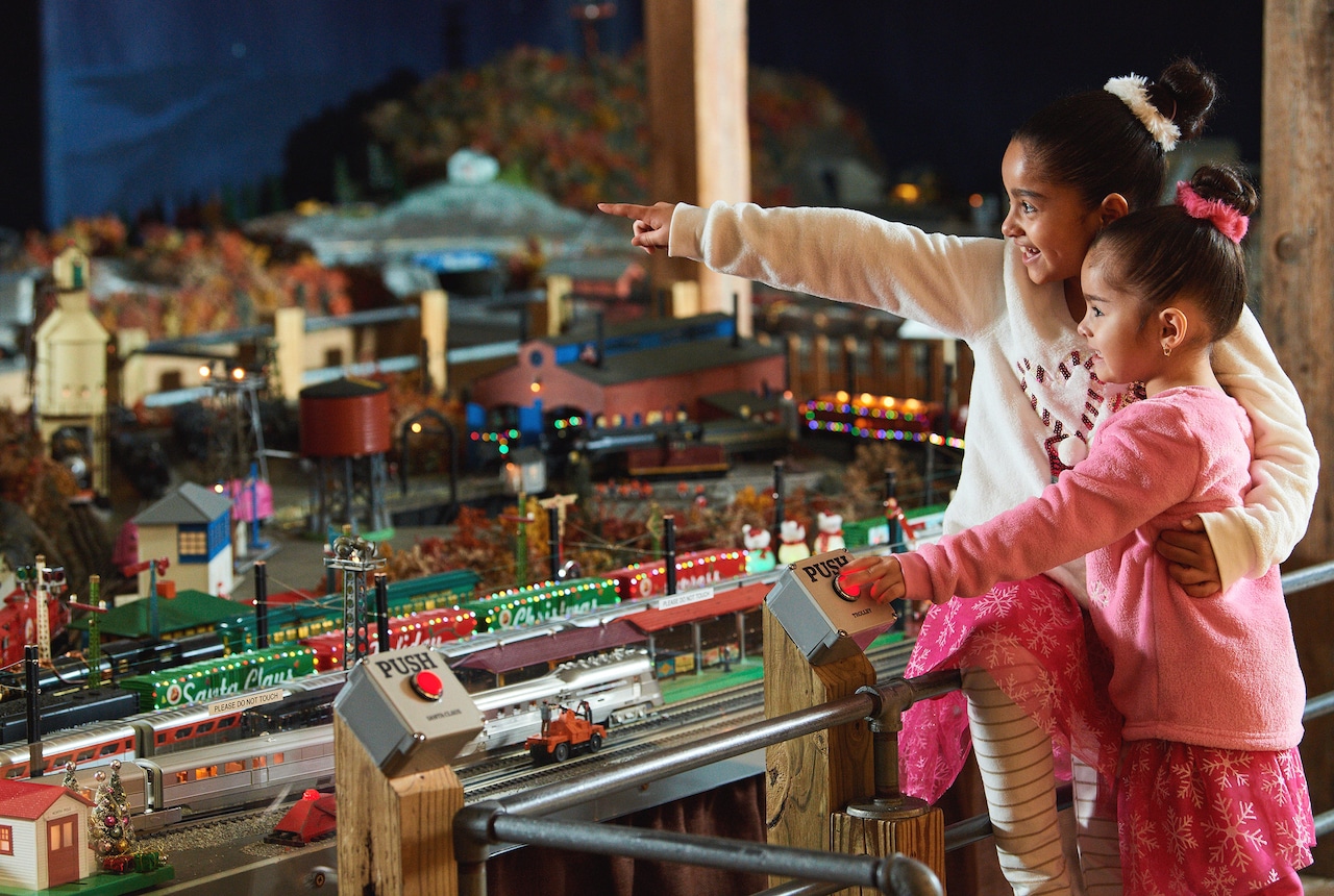 Brandywine's holiday railroad