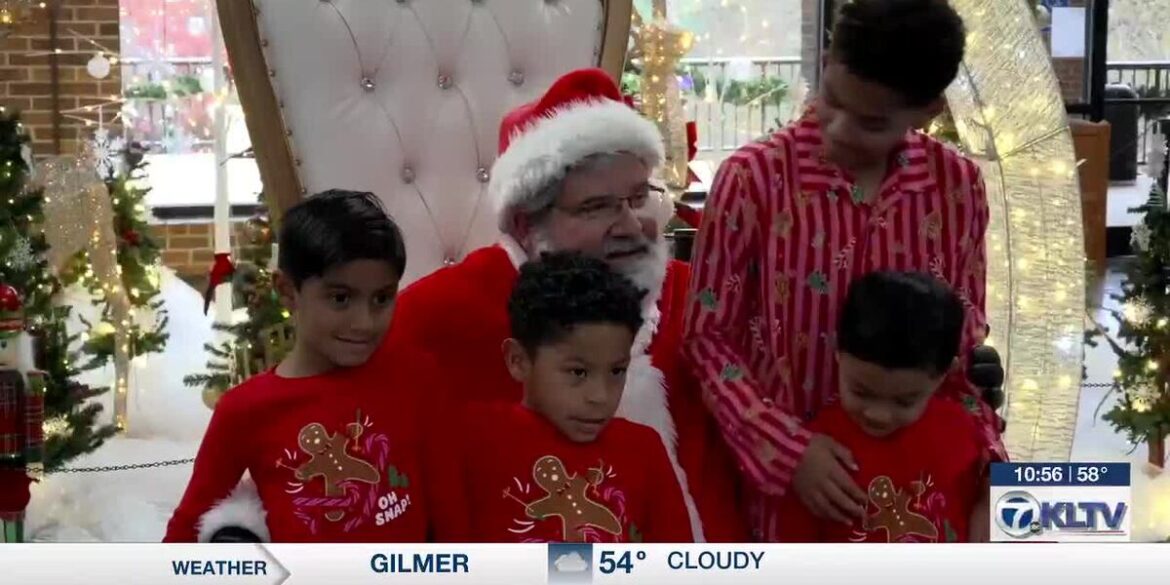 Santa Scirto makes appearance at Holiday in the Garden and Bazaar Santa Scirto makes appearance at Holiday in the Garden and Bazaar