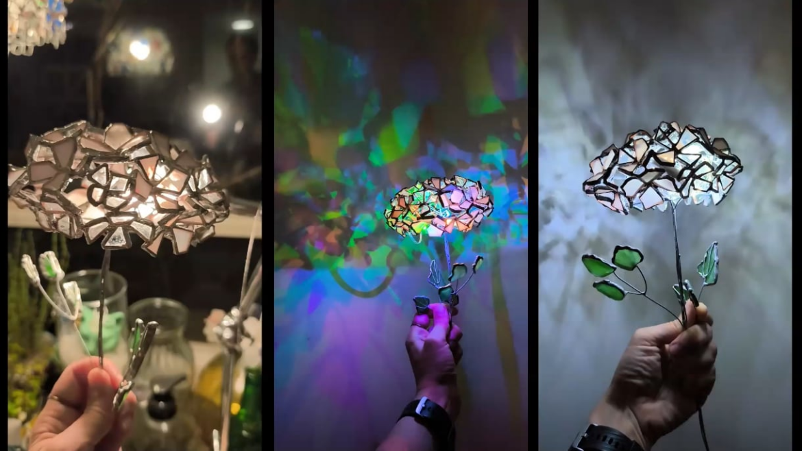 Stained glass hydrangea with different lights 💠