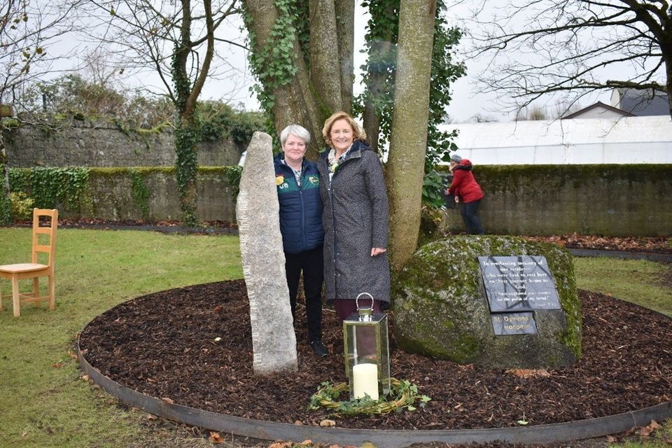 Mary Kelly, clinical nurse manager 3 at Carlow Mental Health Services, HSE Dublin and South East and Liz Browne, a horticulturist with the HSE Dublin and South East, at the opening of the memorial garden in St. Dympna’s Hospital in Carlow