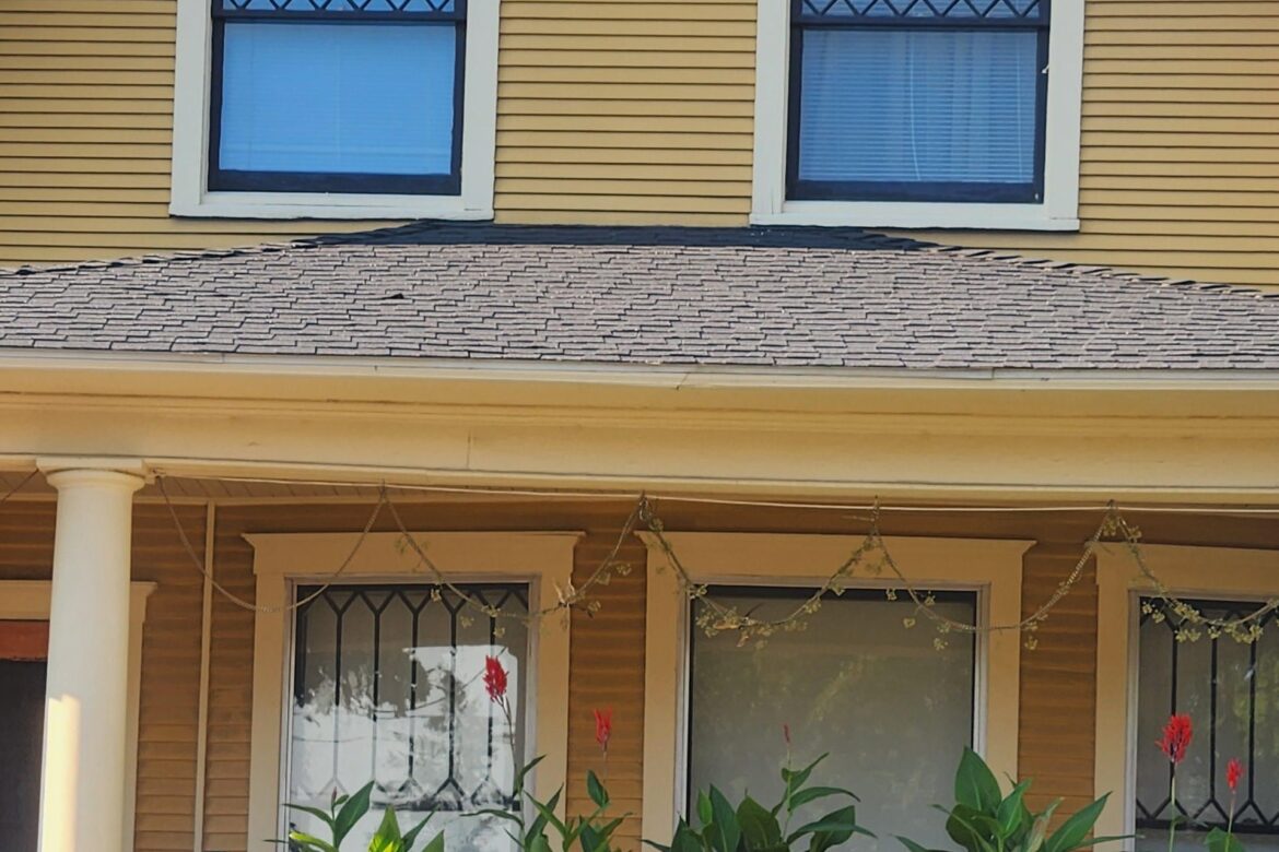 Driver turns car around after noticing ‘awesome’ detail of nearby house: ‘This is the dream’ One driver was prompted to stop their car and take a picture of the awesome garden because it was so jaw-droppingly breathtaking.