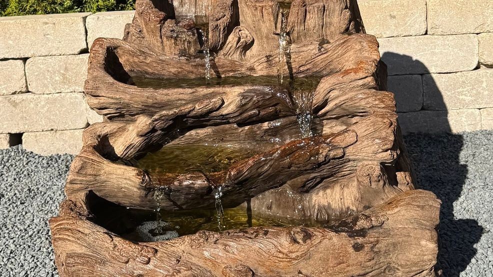 Henri Log Spill Fountain