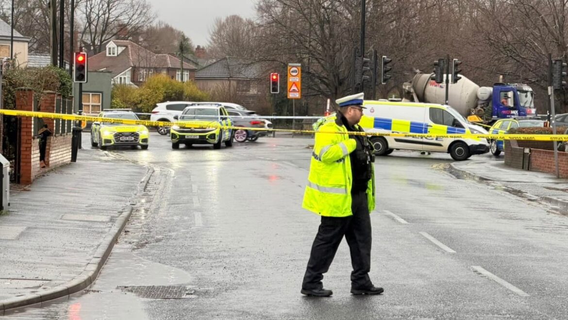 Elderly driver dies after car collides with garden wall in Timperley Elderly driver dies after car collides with garden wall in Timperley
