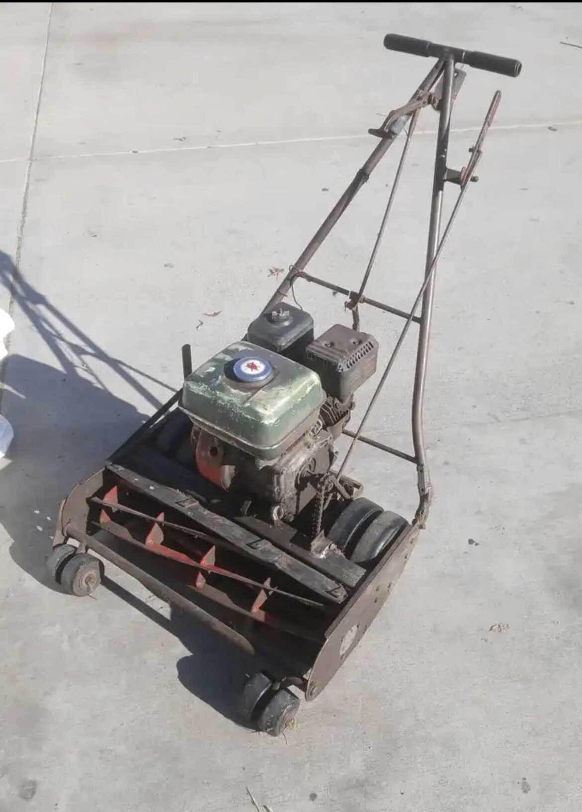 Can anyone provide me with information about this lawnmower, please?