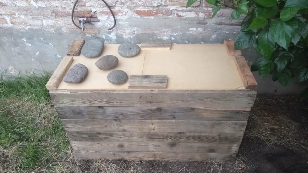 Super rustic compost bin made with found pallet