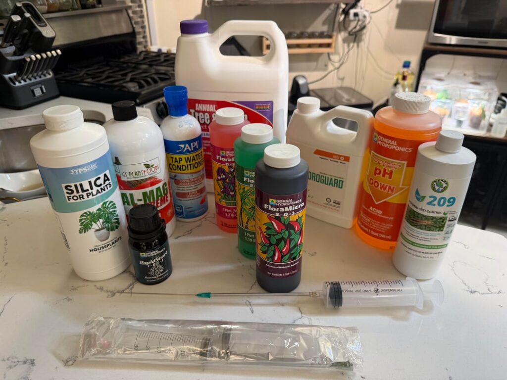 I just mixed the craziest fertilizer cocktail I’ve ever used… has anyone tried something like this? I just mixed the craziest fertilizer cocktail I’ve ever used… has anyone tried something like this?