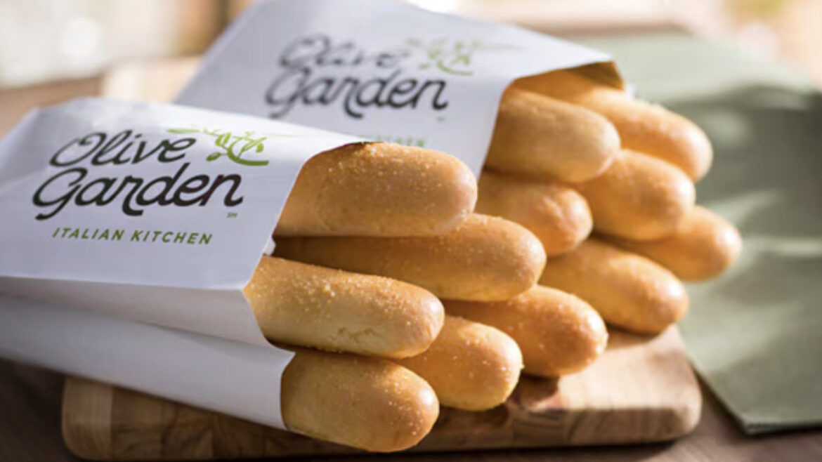 It’s A Mistake To Only Dine At Olive Garden For Dinner. Here’s Why It's A Mistake To Only Dine At Olive Garden For Dinner. Here's Why