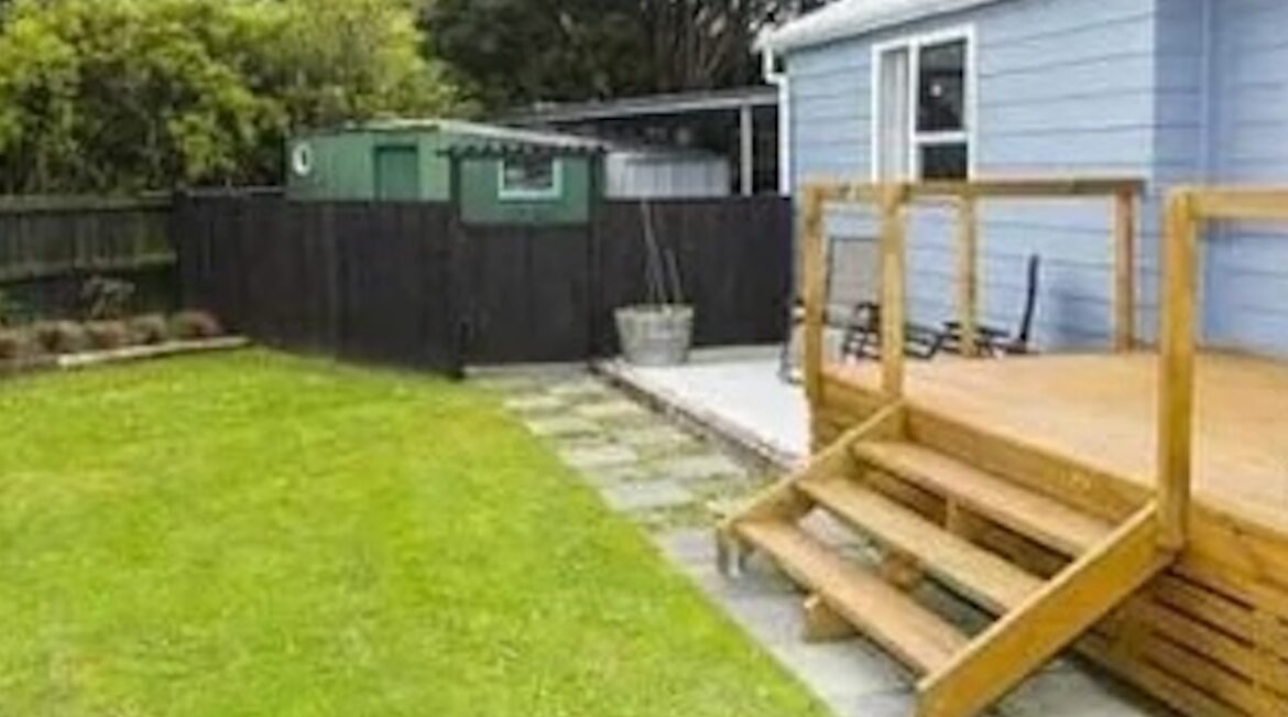 Gardener shares impressive before-and-after photos 4 years after transforming boring yard: ‘Love it’ Upgrading your yard from drab monoculture grass to a native lawn is an eco-friendly and aesthetically amazing move.