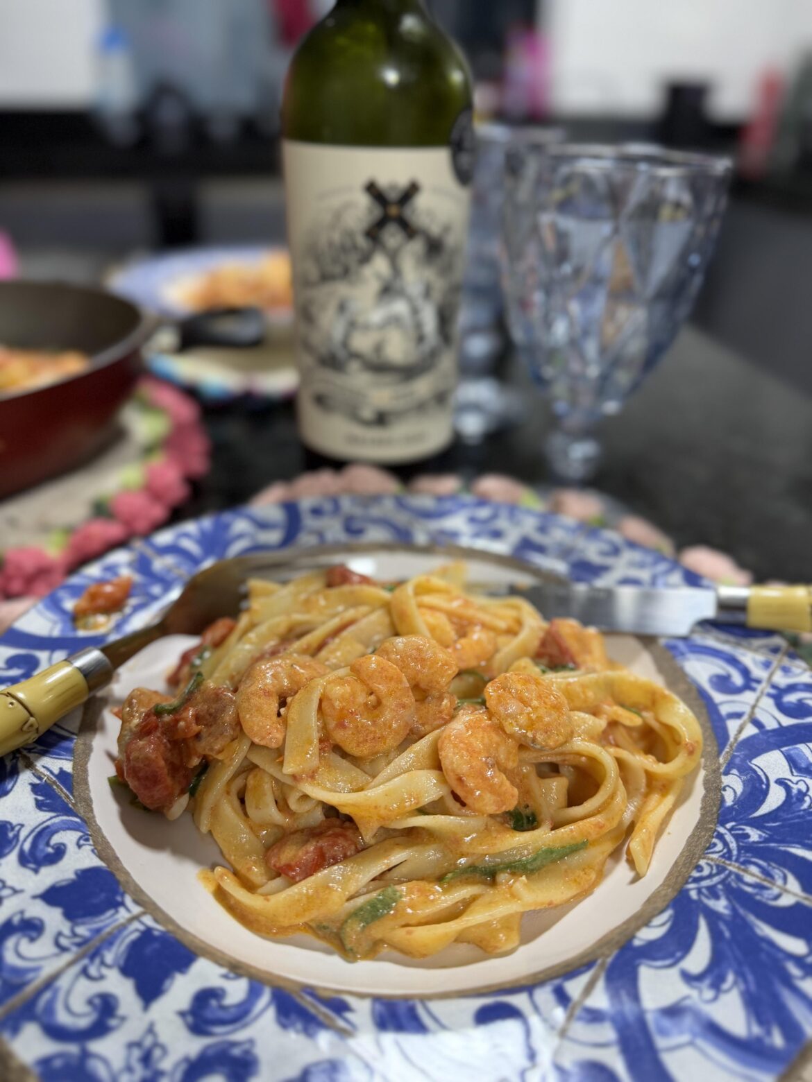 Pasta, tomato, cheese, and shrimp. 😋