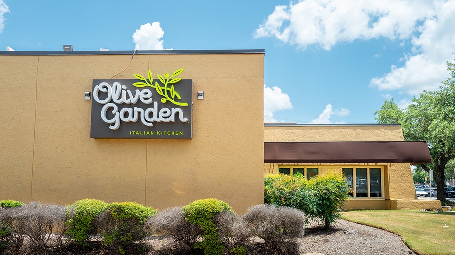 Olive Garden Parent Company Darden Restaurants Posts Better Than Expected Earnings Estimates