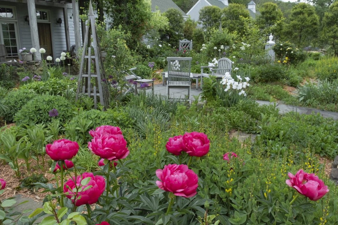 Virginia Historic Garden Week Set for April 18-25