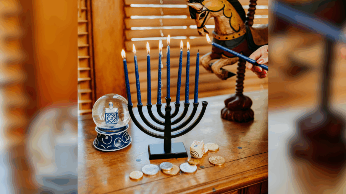 Windsor’s tallest menorah lights up Dieppe Gardens on Sunday Windsor’s tallest menorah lights up Dieppe Gardens on Sunday