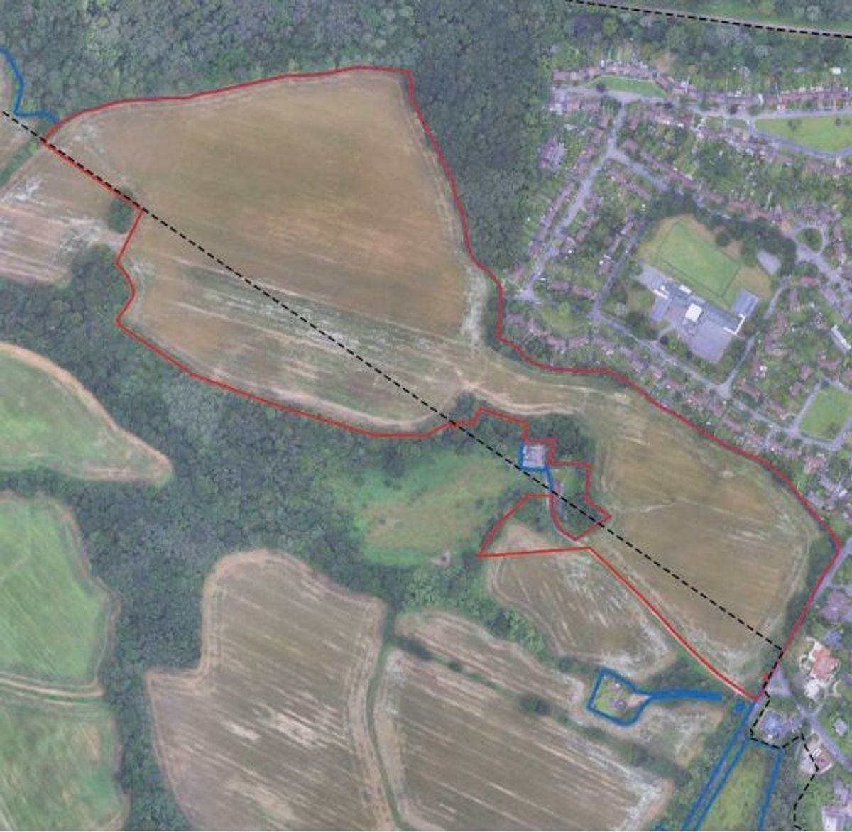 The red line shows the site boundary for Spratsbrook Farm in Tunbridge Wells - Dandara South East Ltd