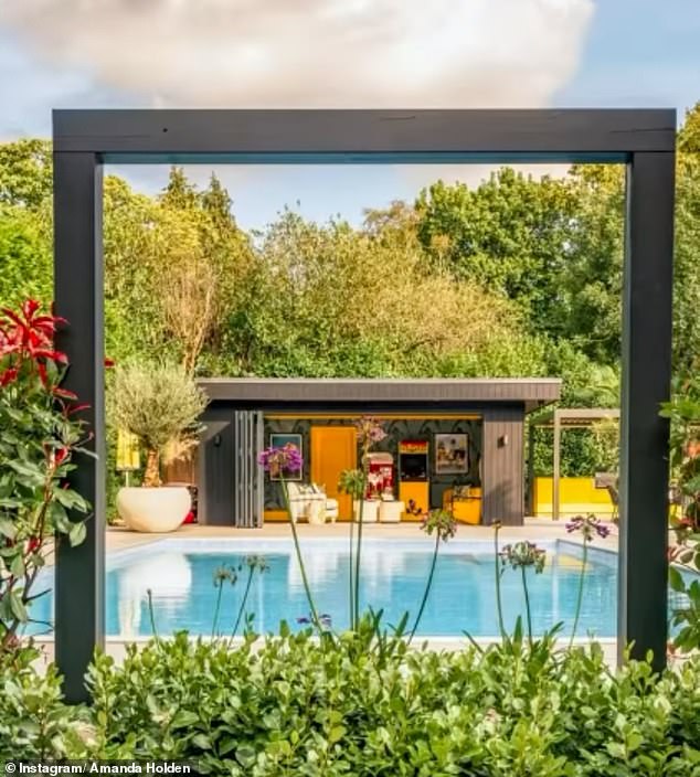 Despite all the efforts, interiors expert Jordana said Amanda's LA-inspired garden is 'over the top'