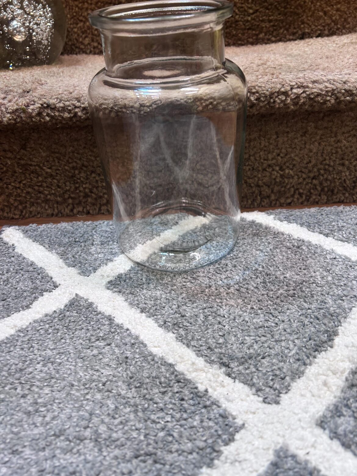 i am wondering can i grow a string of heart in here ?