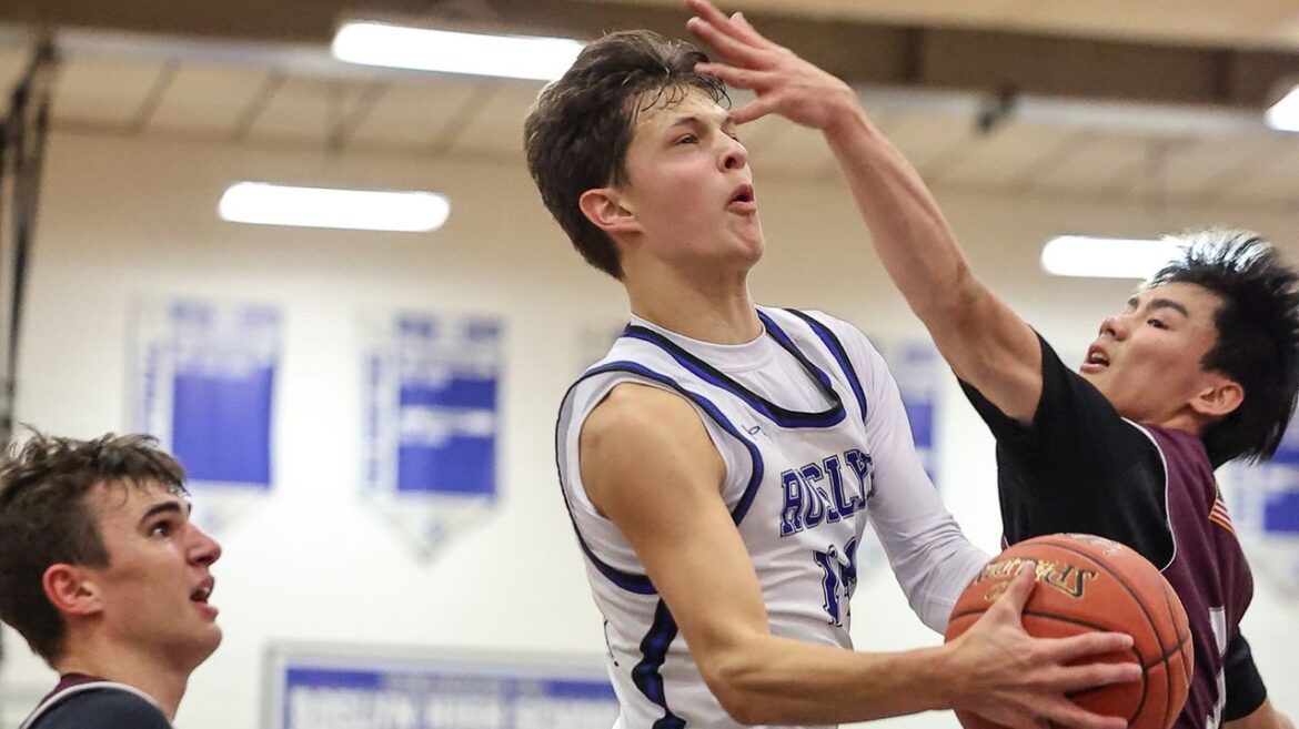 Roslyn boys basketball move in to first in Nassau IV with win over Garden City