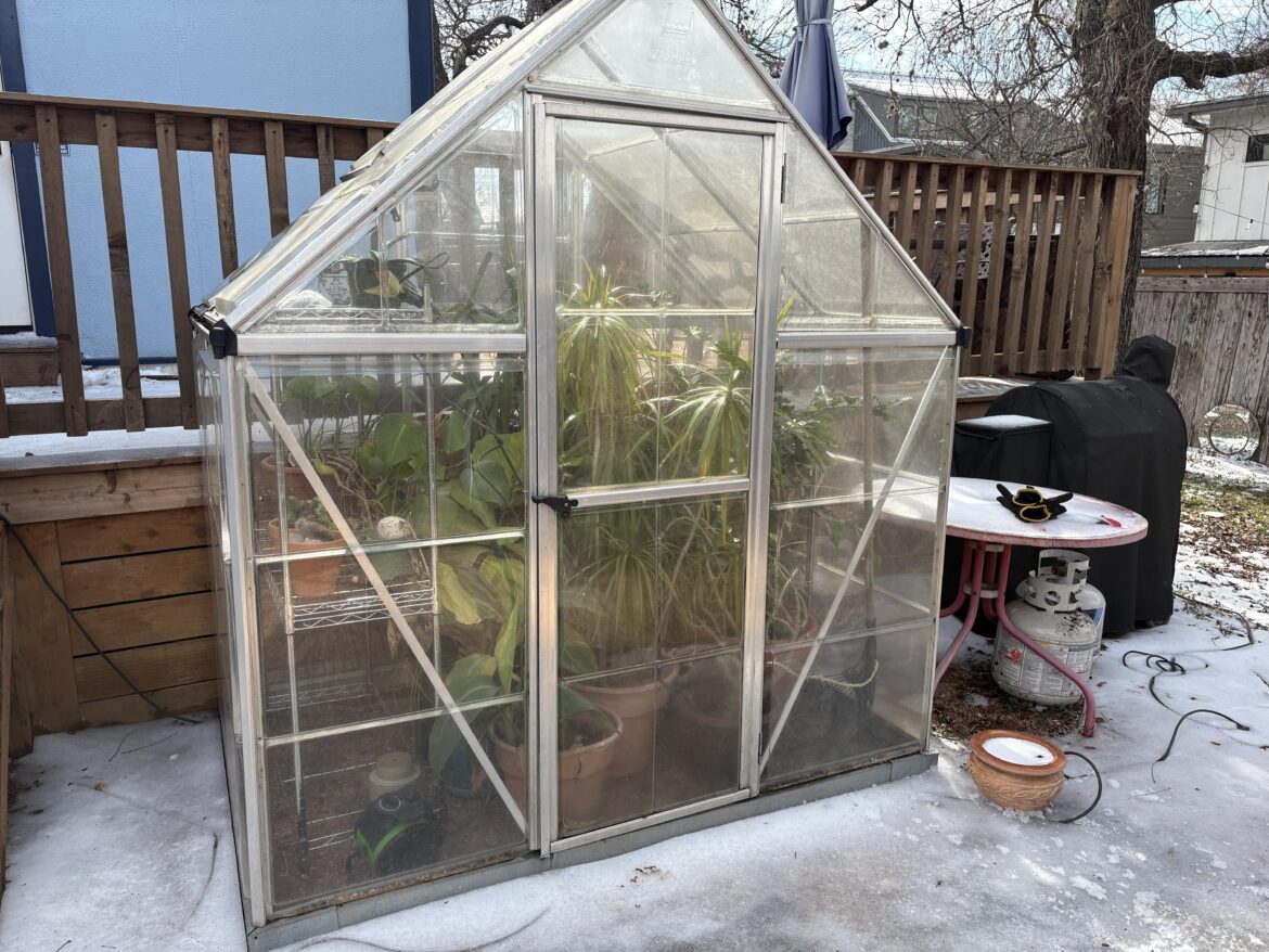 This thing is worthless 51 weeks per year but pretty happy with it right now. This thing is worthless 51 weeks per year but pretty happy with it right now.