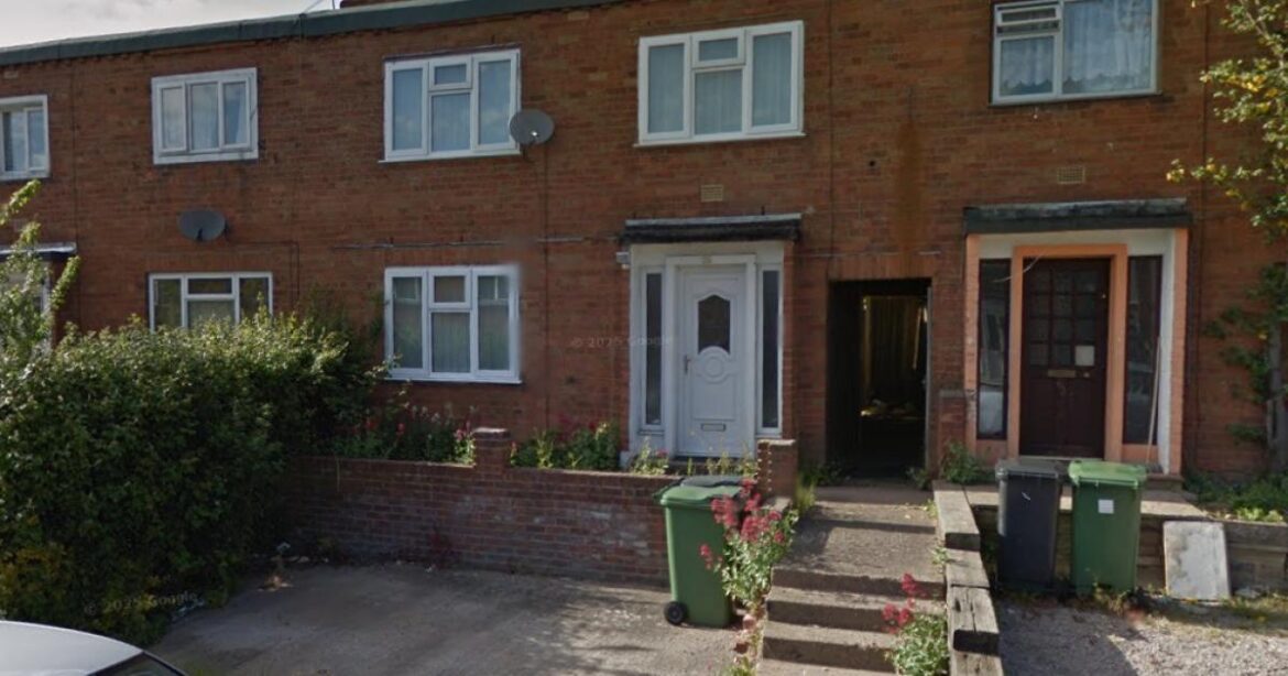 Plan for 'overbearing annexe' in Worcester garden turned down