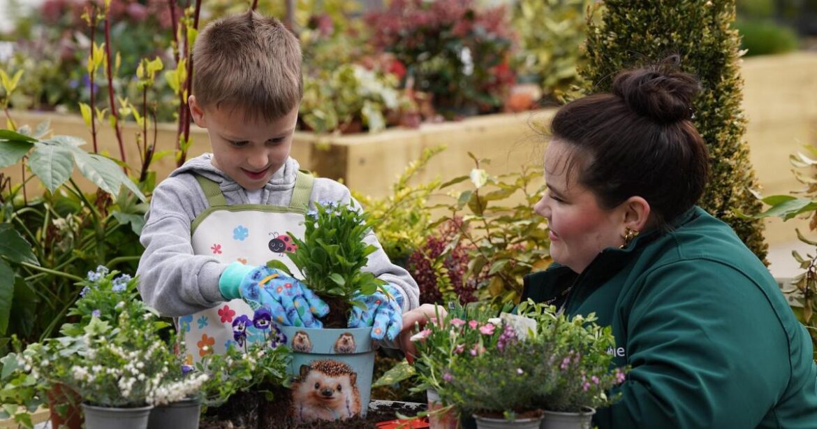 Children invited to gardening workshop in Tewkesbury Children's composting workshop at Dobbies Brighton