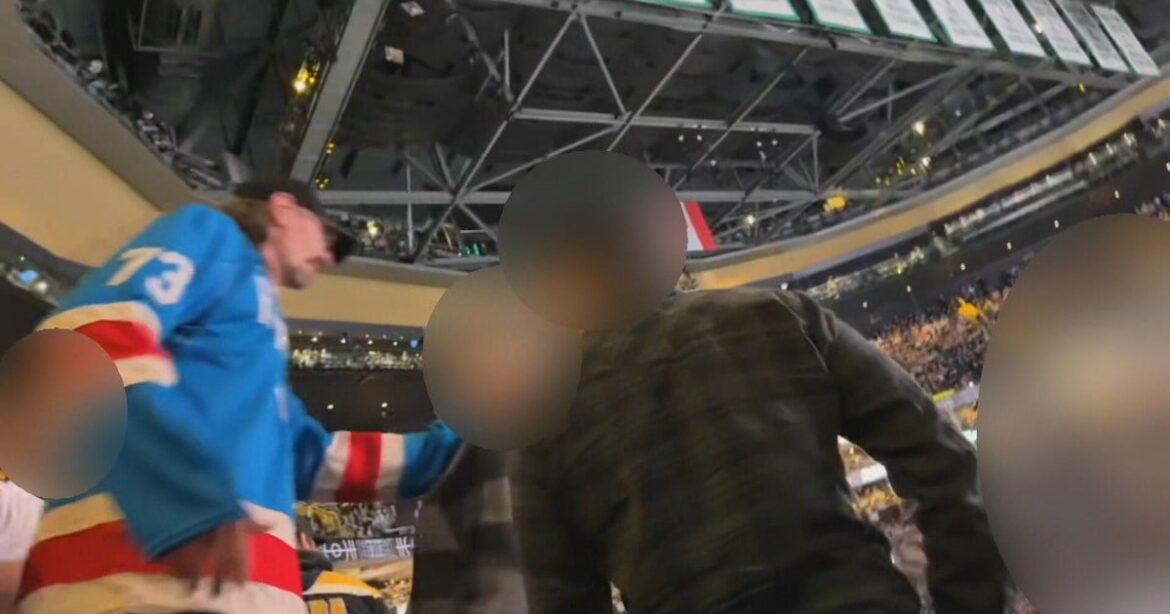 Video shows New York Rangers fan push Bruins fan down stairs during fight at TD Garden Video shows New York Rangers fan push Bruins fan down stairs during fight at TD Garden
