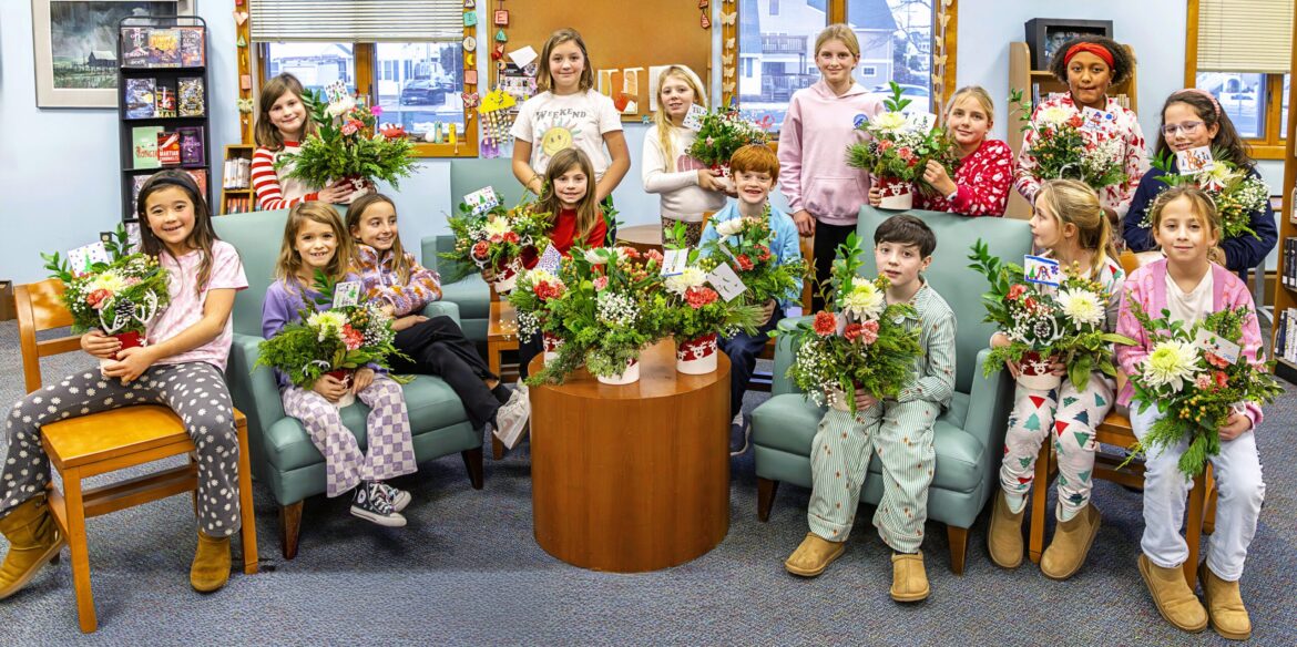 Garden Club, Children Welcome Winter