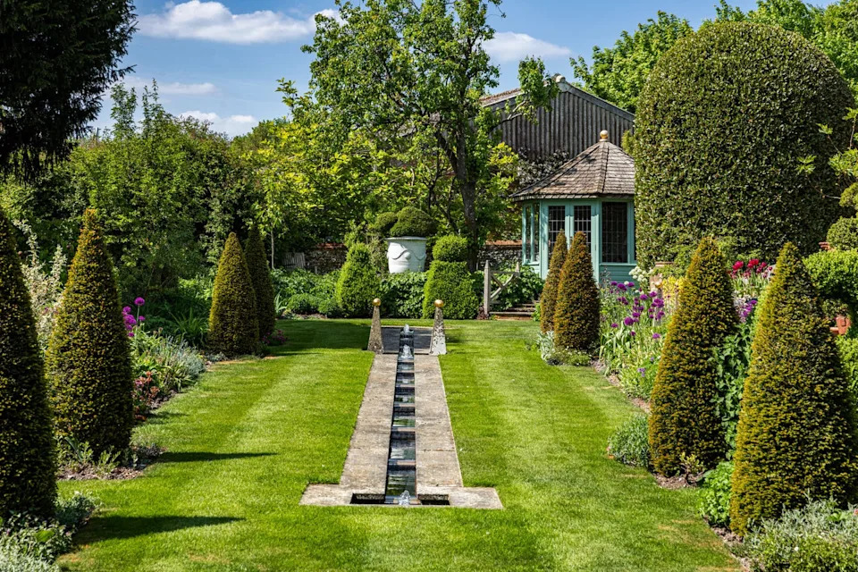 alan titchmarsh's country home for sale in hampshire