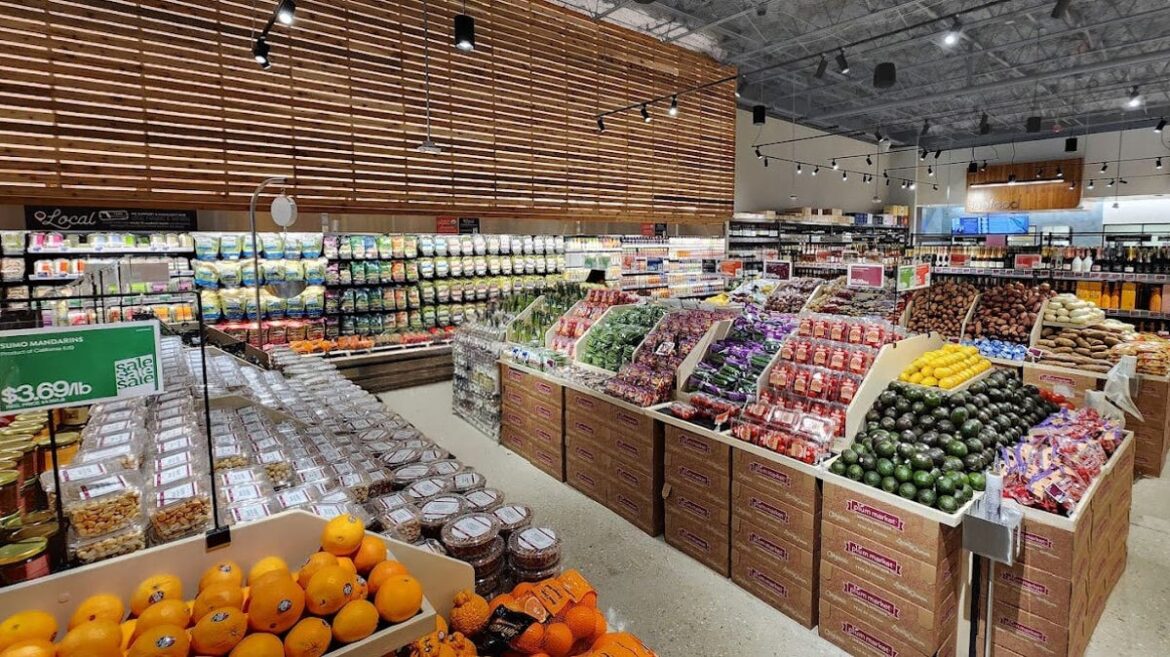 Plum Market Palm Beach Gardens, look inside grocery store