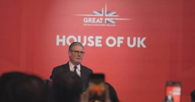 British PM tours Yuyuan Garden in Shanghai, attends reception British PM tours Yuyuan Garden in Shanghai, attends reception