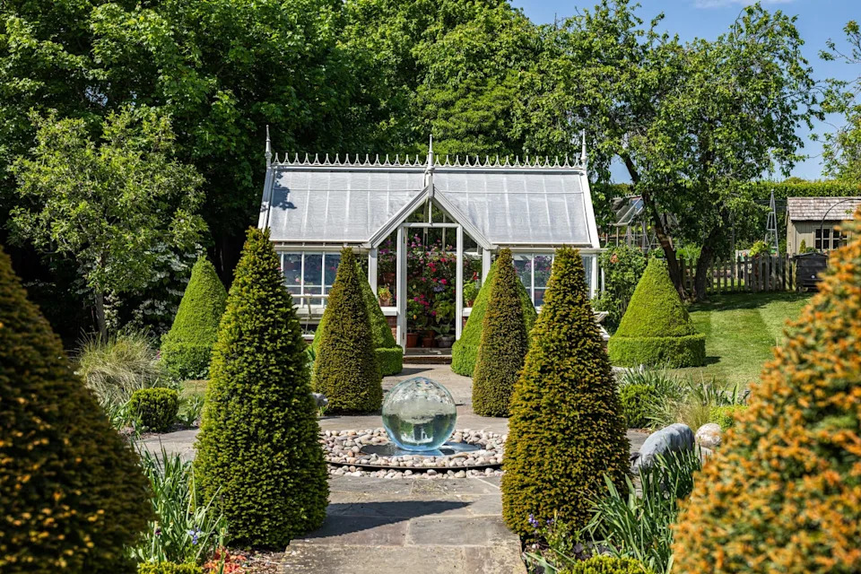 alan titchmarsh's country home for sale in hampshire