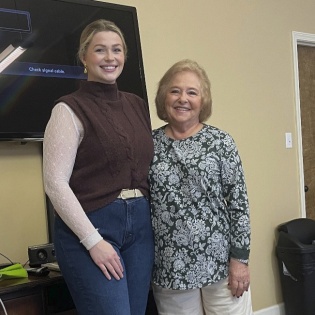 Little Garden clubs hears from Dean Little Garden clubs hears from Dean