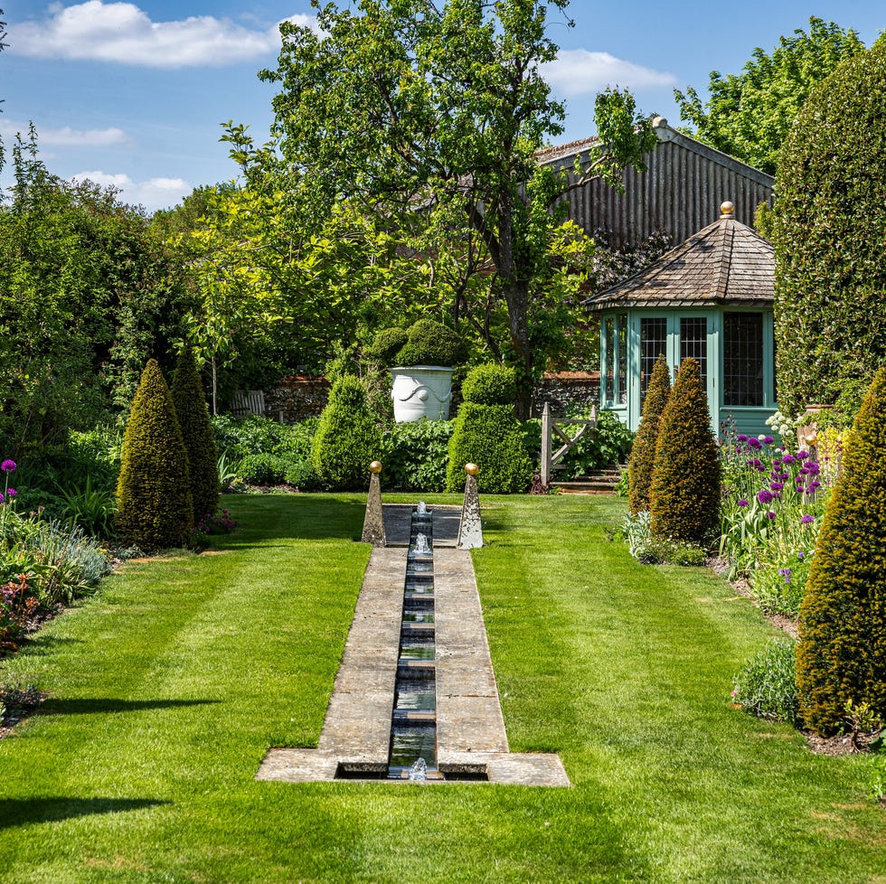 alan titchmarsh's country home for sale in hampshire