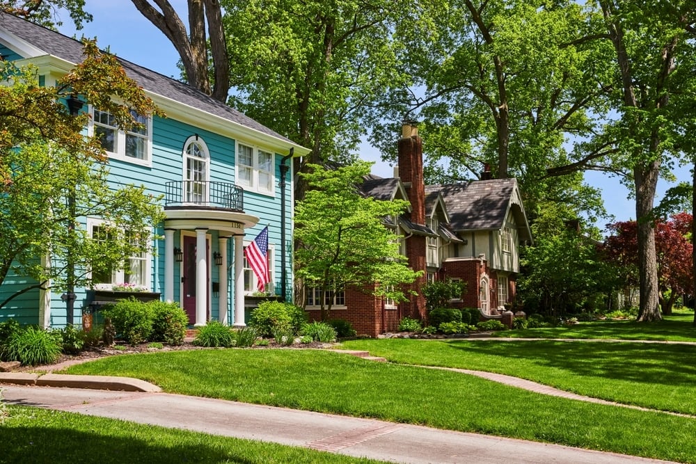 The Seller Asked Them To Take Down Their Garden Flag Until The House Sold Because The Buyer Doesn’t Like It. The Flag Is Rather Unusual Though The Seller Asked Them To Take Down Their Garden Flag Until The House Sold Because The Buyer Doesn't Like It. The Flag Is Rather Unusual Though
