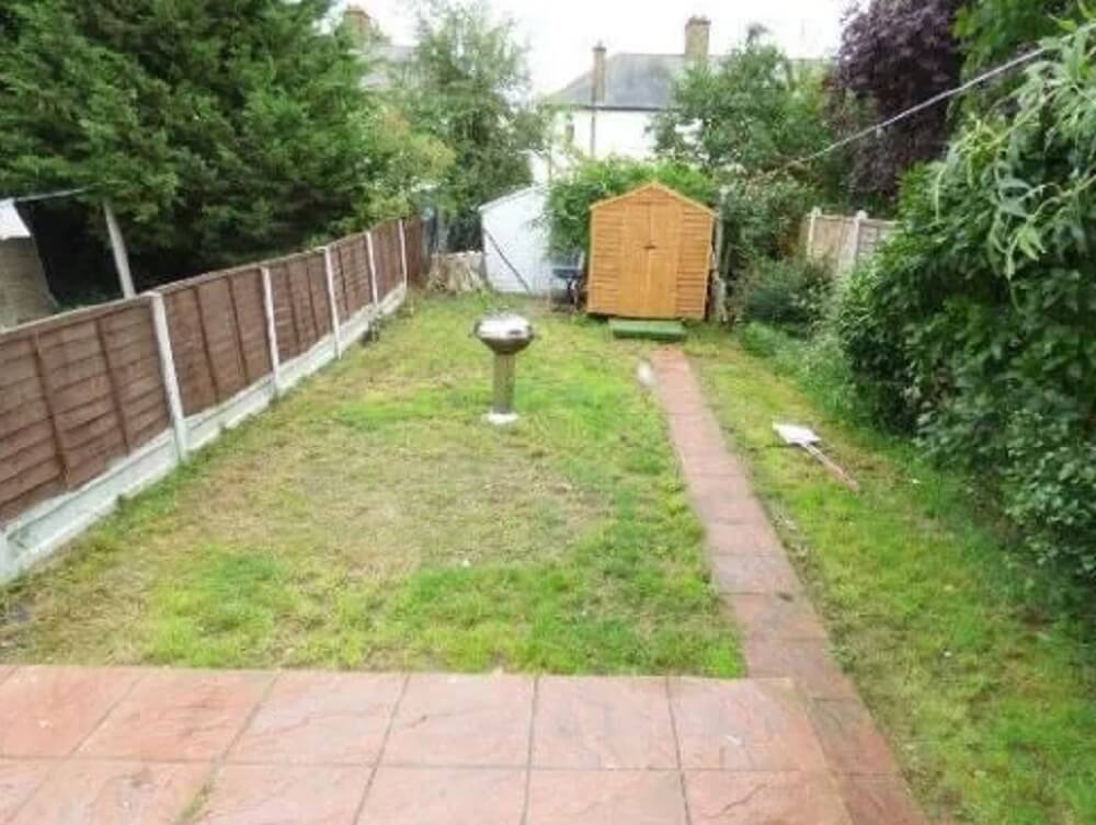 A homeowner in London shared the stunning transformation of their backyard garden in the r/gardening subreddit.