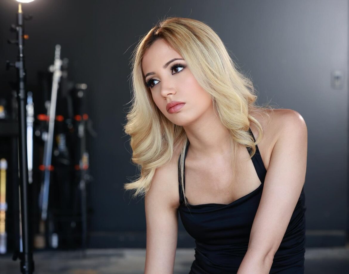 Rose Garden by Marina Lang: Review Rose Garden by Marina Lang: Review