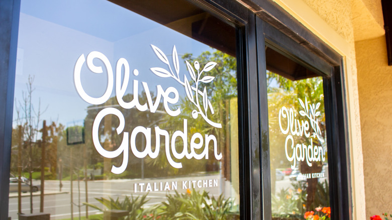 Olive Garden storefront