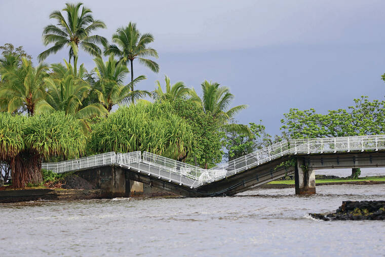 Collapsed pedestrian bridge to Hilo island to be reconstructed Collapsed pedestrian bridge to Hilo island to be reconstructed