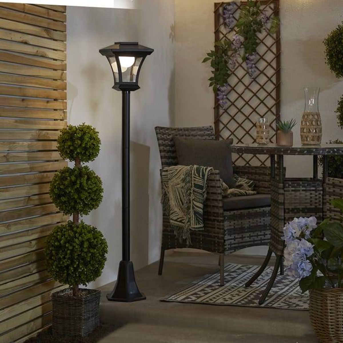 Home Bargains is selling the Firefly Solar Light Co Lamp Post Solar Light 1.2m