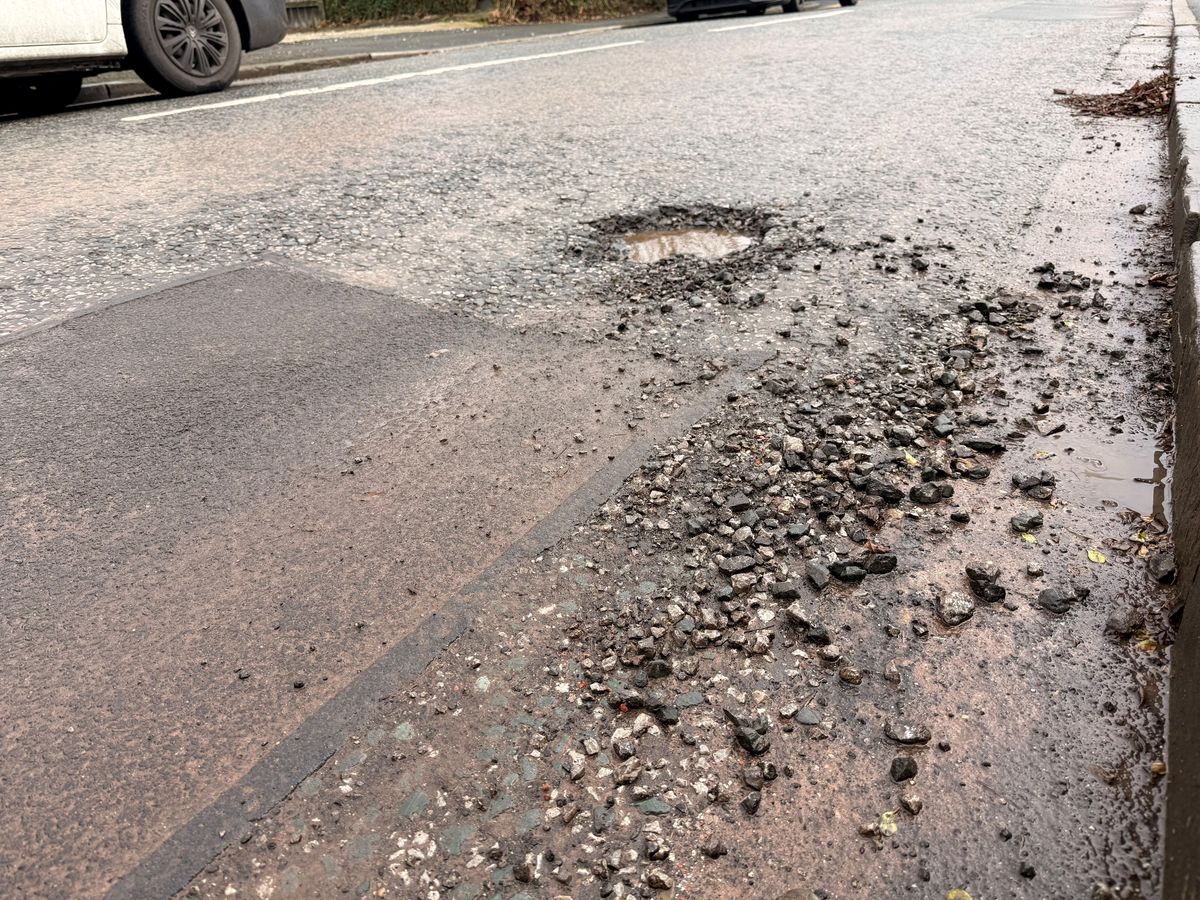 Scheme will address essential repairs to the carriageway in Elm Avenue, Garden Village, Hull