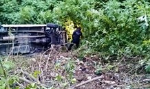 Taxi Plunges Down Embankment After Losing Control: Temple Valley – KZN