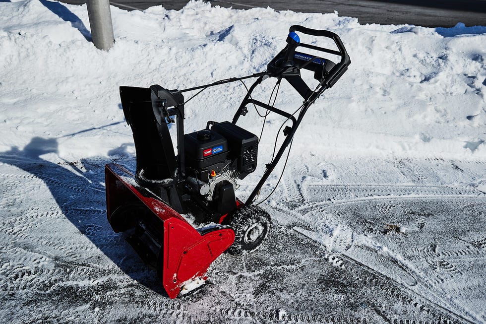 SnowMaster Self-propelled Gas Snow Blower