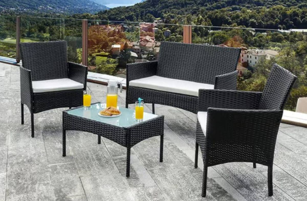 Thousands of shoppers have been snapping up the deal