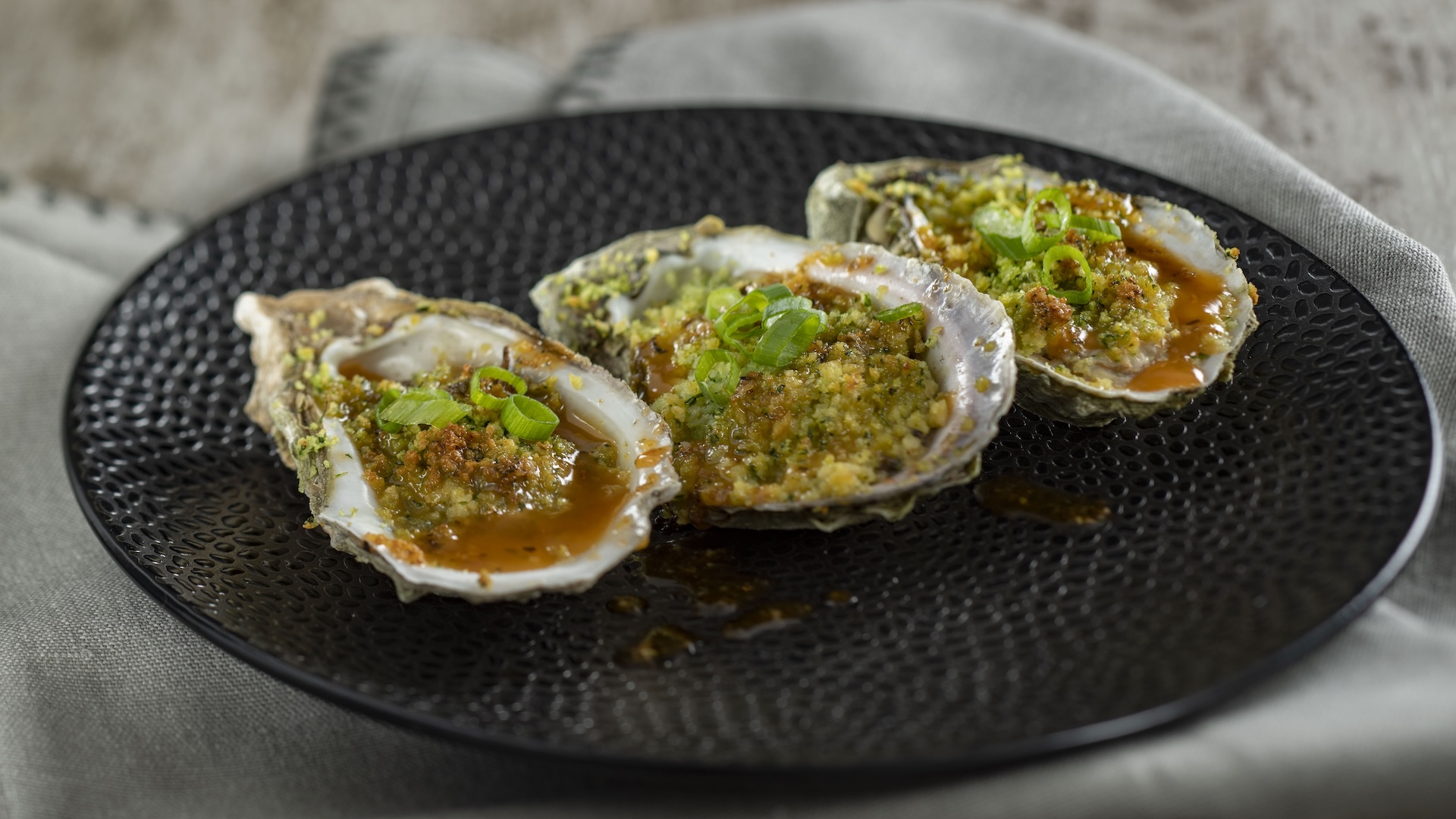 2026-WDW-FG-Foodie-Guide-Oysters